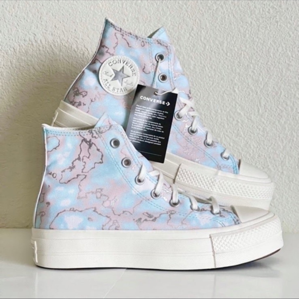 Converse CTAS LIFT Platform Women's High-Top Sneakers - Blue and White